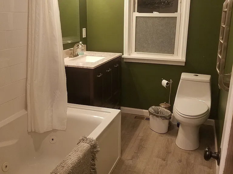 240 N Harmony St — Photo 14