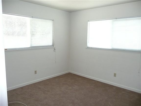 5th image of 109 E Terrace Dr