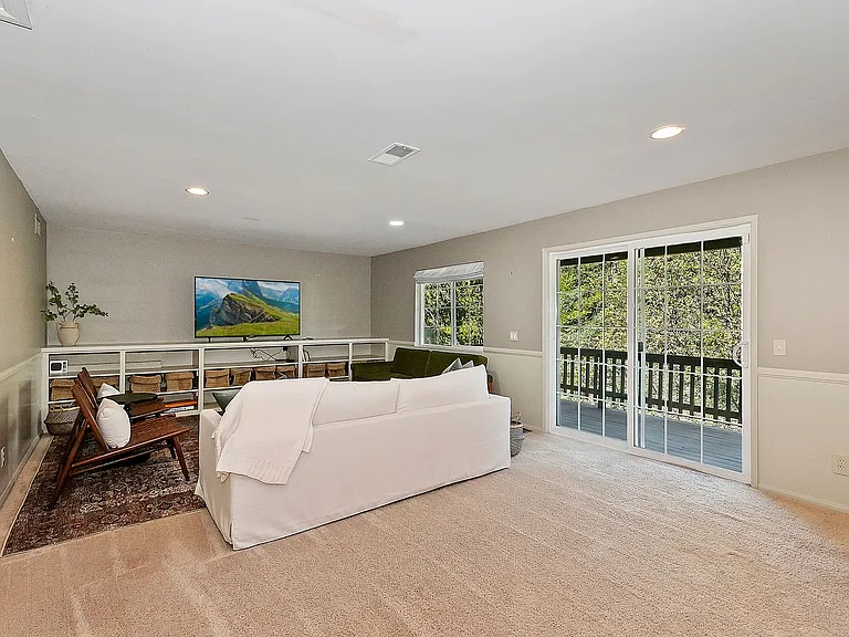 26319 Jacqueline Rd — Photo 24