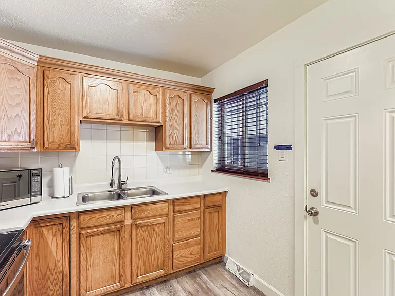 3540 Newport St — Photo 21
