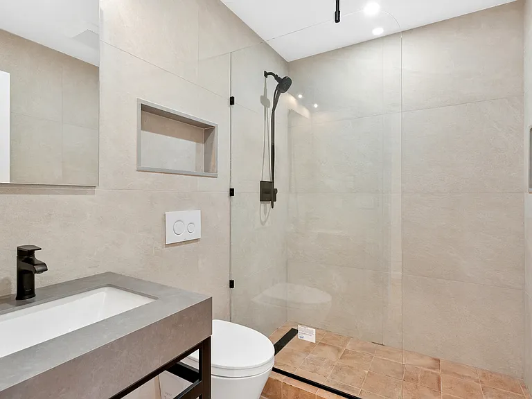 64 Greenwich Ave #2 — Photo 11