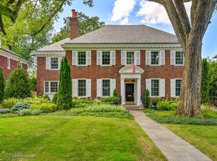 163 Abingdon Ave, Kenilworth, IL 60043