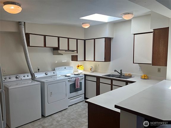 4th image of 3916 Rucker Avenue