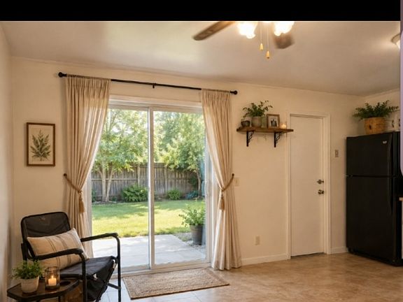 2nd image of 1019 S Demaree St
