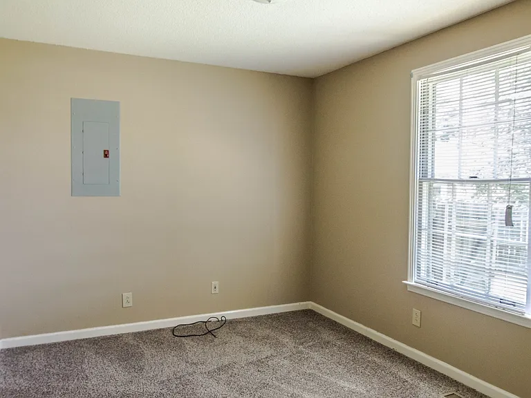 3359 Mallard Dr — Photo 10