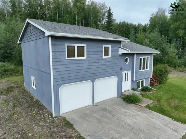631 Eastview Dr, Fairbanks, AK 99712