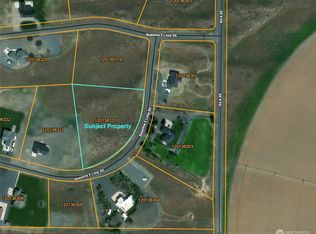 135 SE Desert Hills Loop, Moses Lake, WA 98837