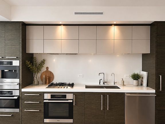 4th image of 667 Howe St #3203