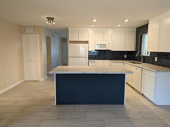 5th image of 3827 W El Caminito Dr