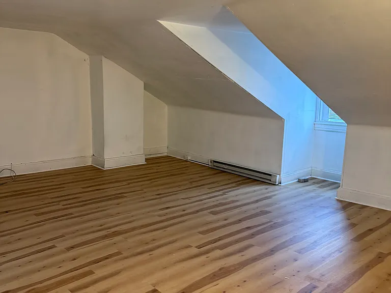 2929 Frederick St — Photo 12