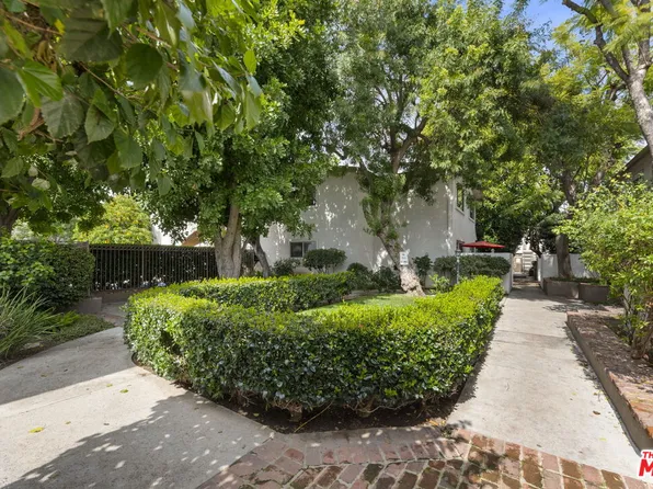 18555 Collins St APT C11, Tarzana, CA 91356