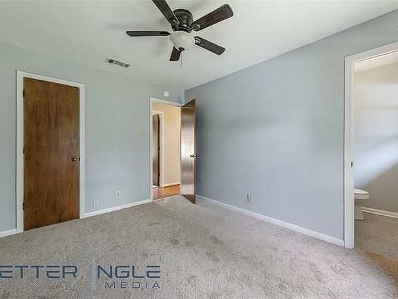 5th image of 111 McAnally Dr