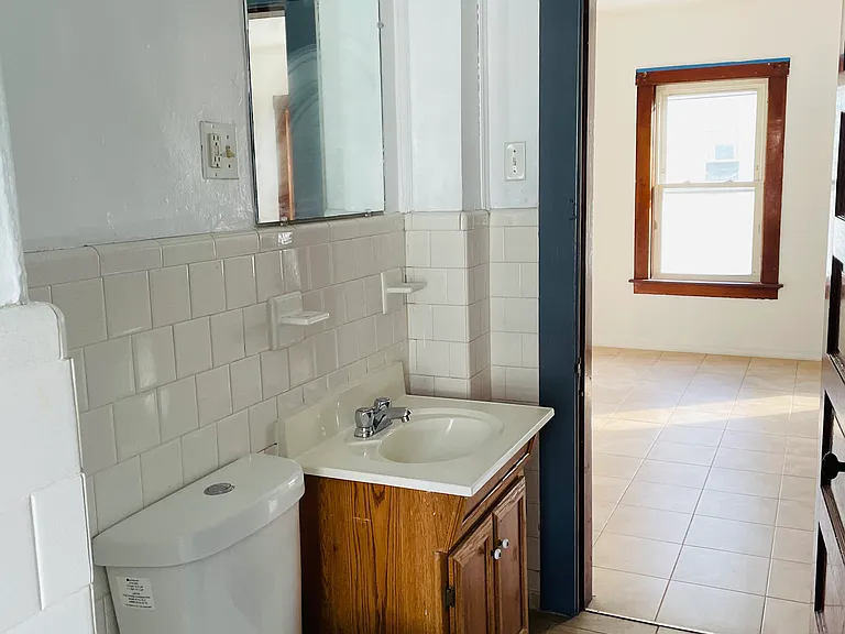 51 Elm St #2 — Photo 5