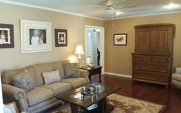5th image of 128 Lakeway Dr