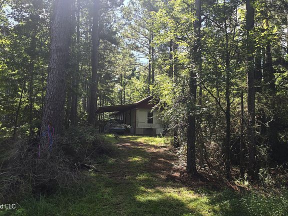 2nd image of 3190 NE Quentin Tower Rd
