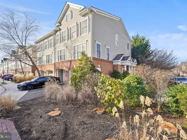 7100 Mason Grove Ct #23, Alexandria, VA 22306