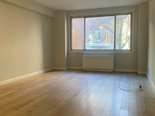 340 East 51st Street image 1 of 9