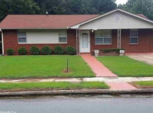 3609 S Virginia St, Pine Bluff, AR 71601