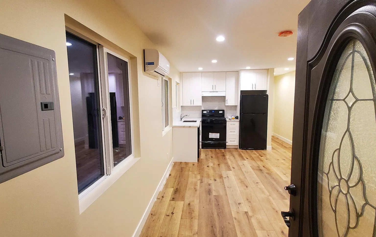 Studio, 360 sqft, $1,600 — Photo 2