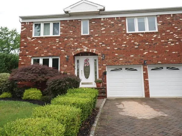 57 Tobin Pl, Colonia, NJ 07067