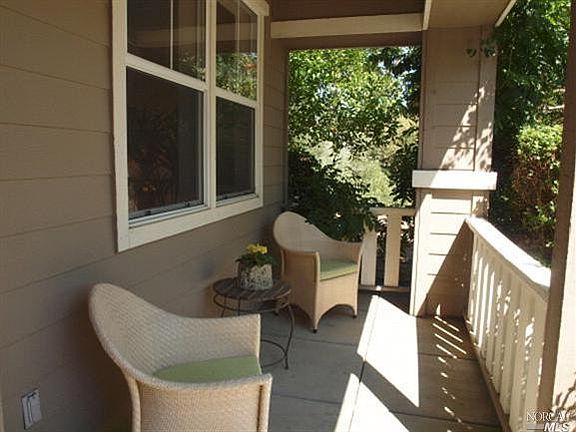 5th image of 62 Summerbrooke Cir