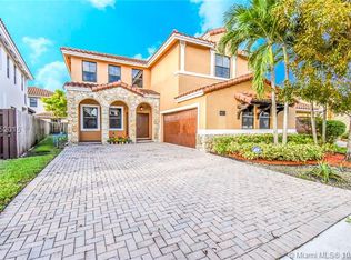 9827 NW 8th Ter, Miami, FL 33172