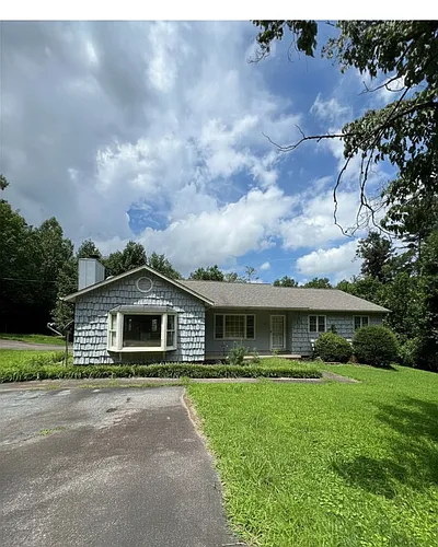 1521 Cedar Ln Photo 1