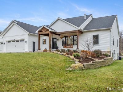 3811 Peach Ridge Ave NW, Grand Rapids, MI, 49544