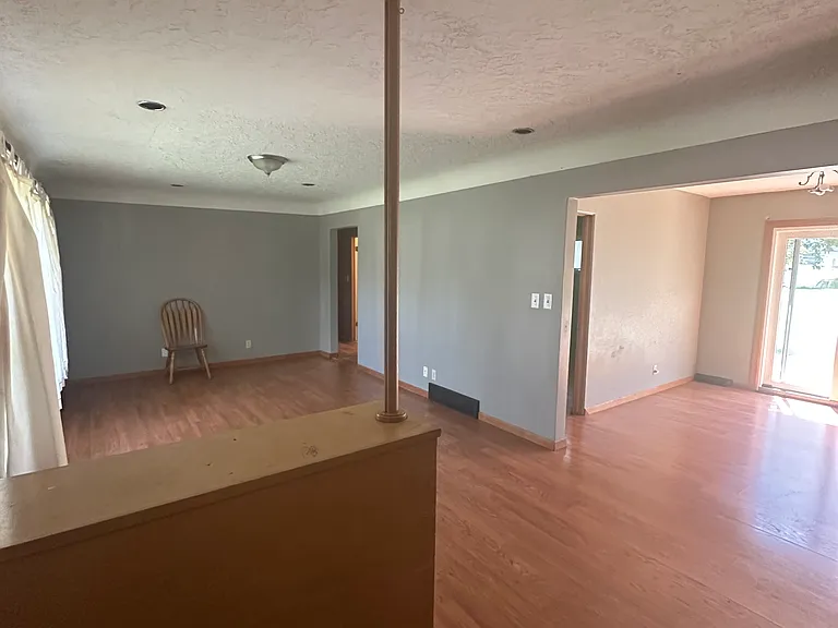 2115 Iowa St #1 — Photo 12