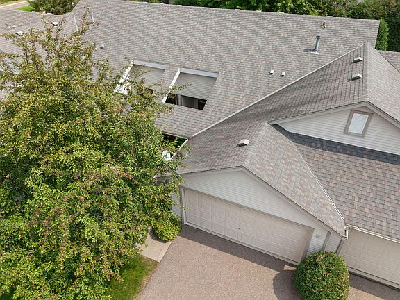3rd image of 27699 Woodland Dr