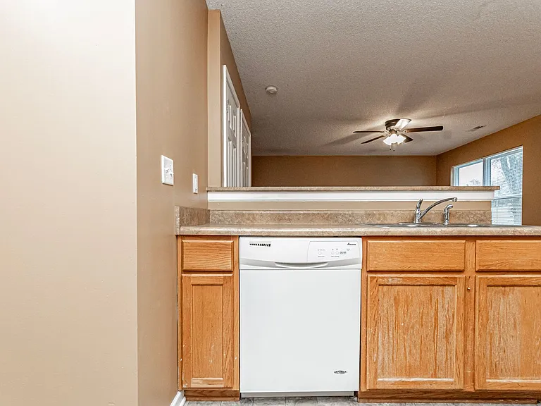 825 Whitetail Ct — Photo 13