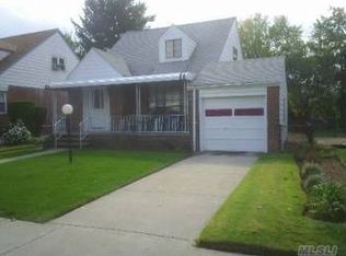 23108 128th Ave, Springfield Gardens, NY 11413