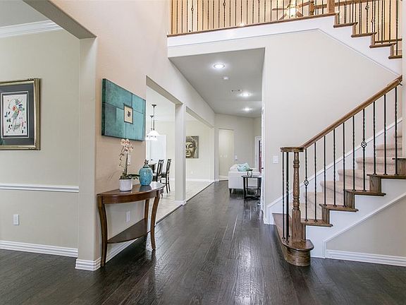 4th image of 1041 Everglades Dr