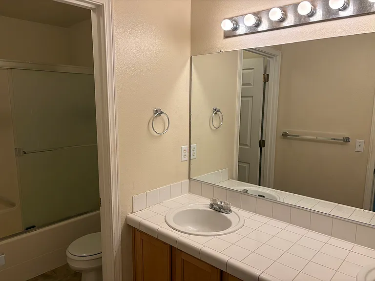 17644 SW Lawton St — Photo 11