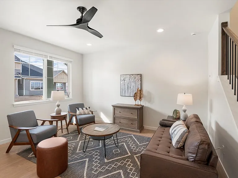 2440 Brookstone Dr #C — Photo 3
