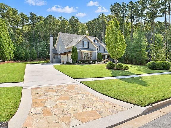 2nd image of 104 Wynnward Way