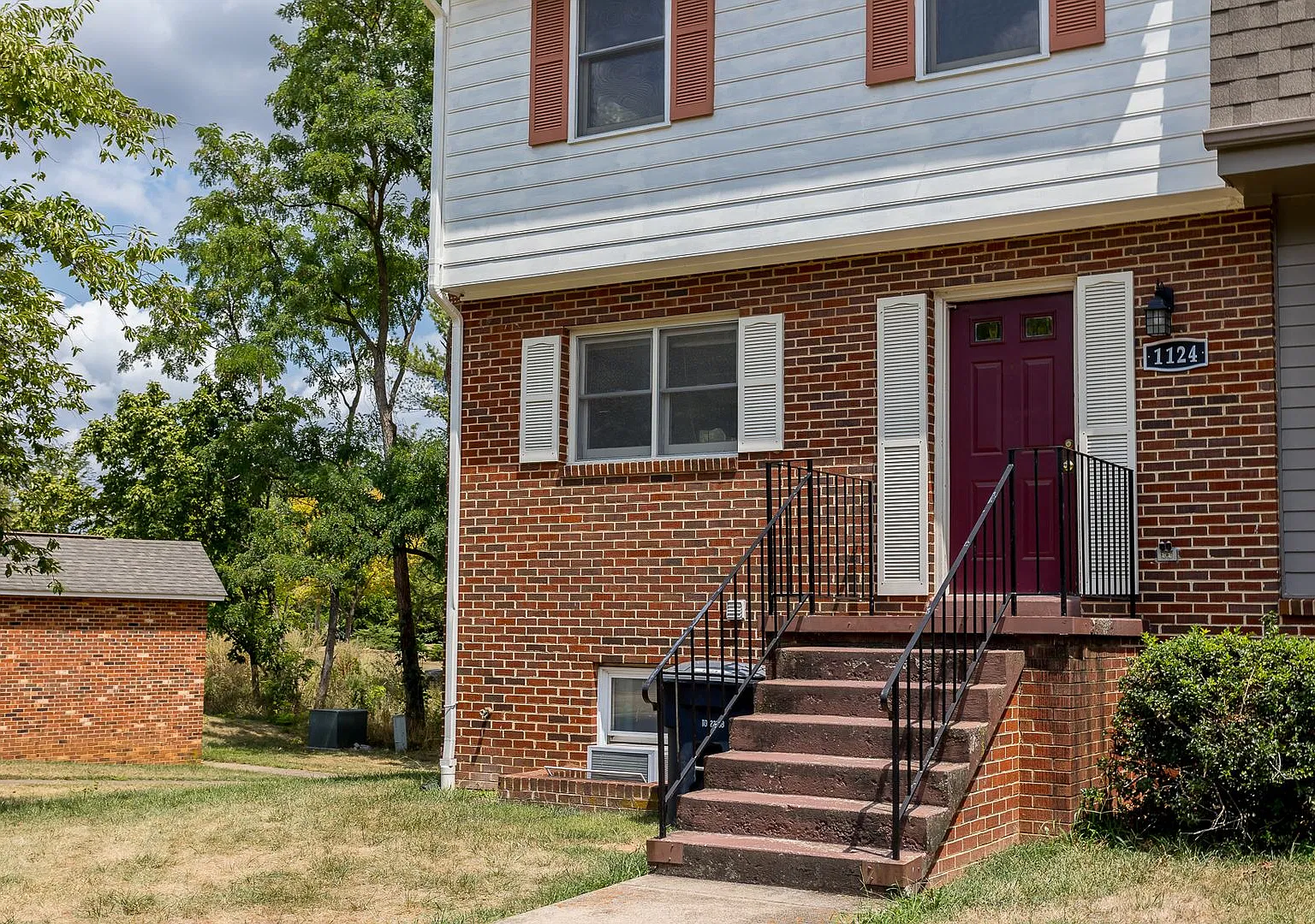 1124 Mt. View Drive — Photo 2