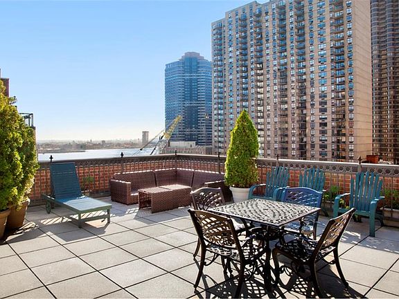 5th image of 301 E 40th St #20G