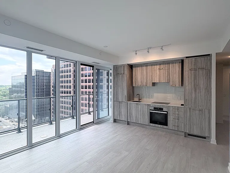 634 Church St #1403 — Photo 7