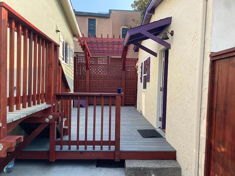 2820 Wallace St #B — Photo 11