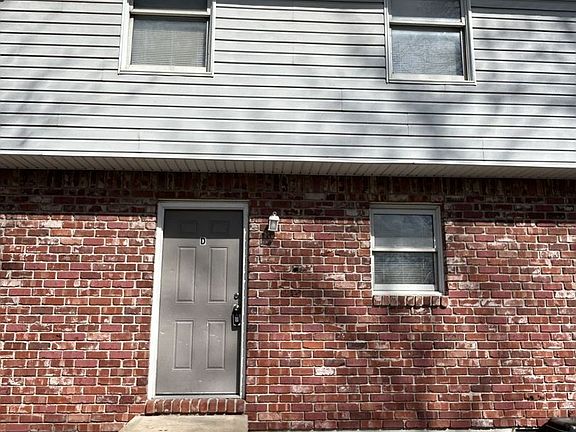 2nd image of 207 E Carlton St APT D