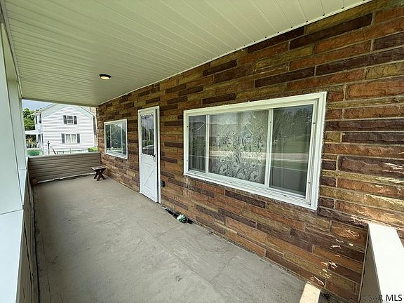 5th image of 1847 Springhill Rd
