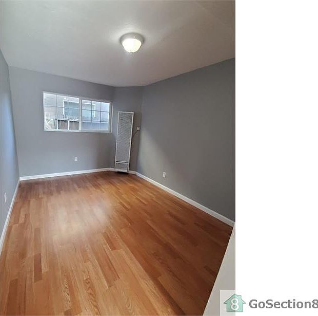 1st image of 300 S 9th St #300