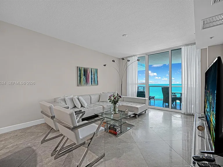 3801 Collins Ave #1102 — Photo 12