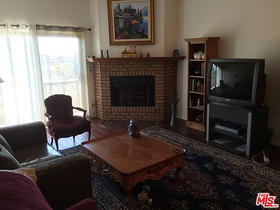 3rd image of 1258 Brockton Ave APT 202