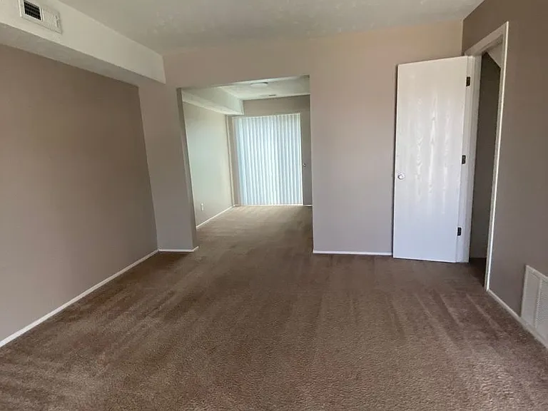 Southdale Square Apartments — Photo 147