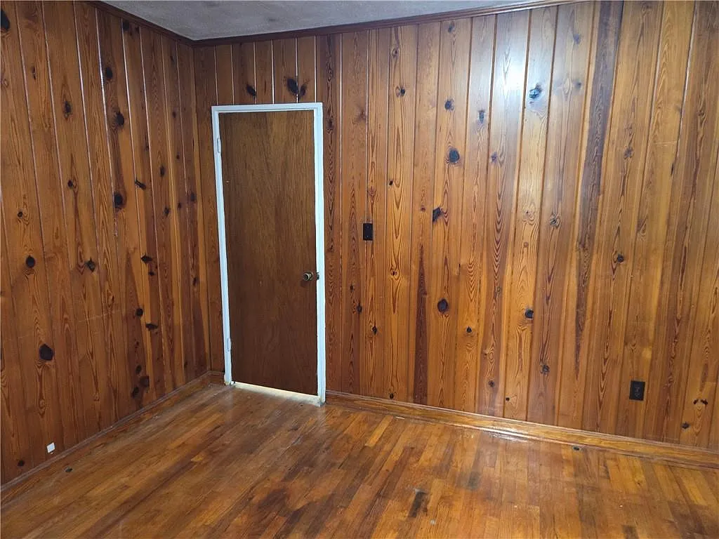 3 bed, 1.5 bath, 1787 sqft, $1,600 — Photo 2