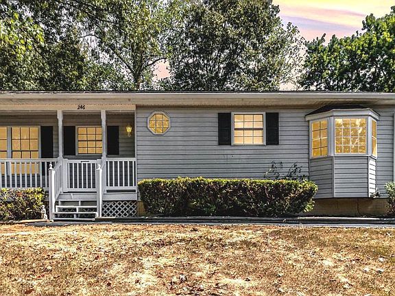 2nd image of 246 Vine Pl