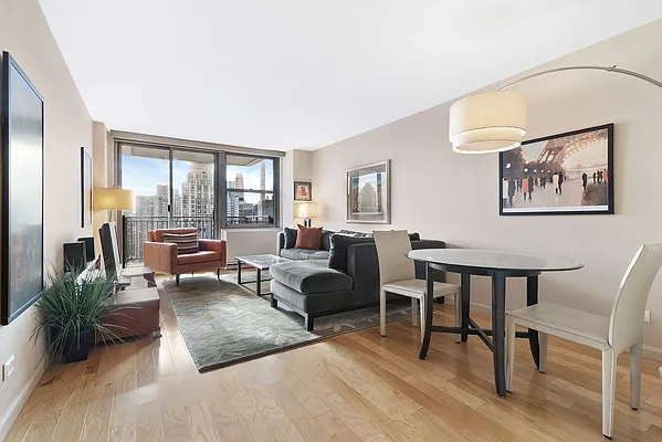 Sold by Compass | media 1