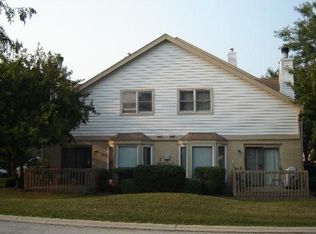 8028 Barrymore Dr, Darien, IL 60561